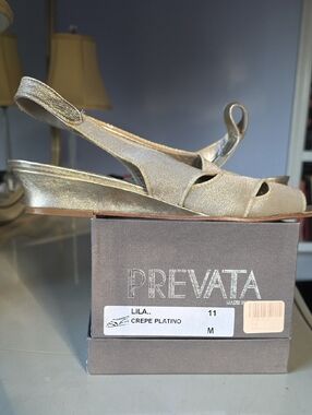Prevata Sz 11 Lila Crepe Platino Slide In Wedge, Shimmer